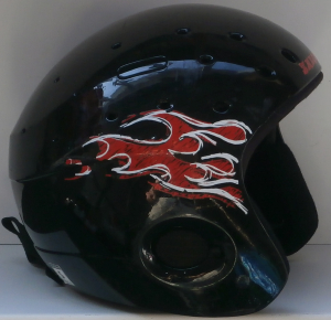 Lyžařská helma BAZAR Salomon black/red flame S 55-56
