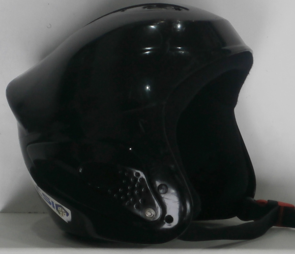 Lyžařská helma BAZAR Rebell Black 55